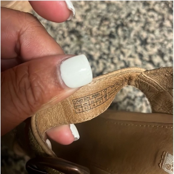 Ladies Gold Metallic UGG WEDGES SANDALS - Picture 8 of 8